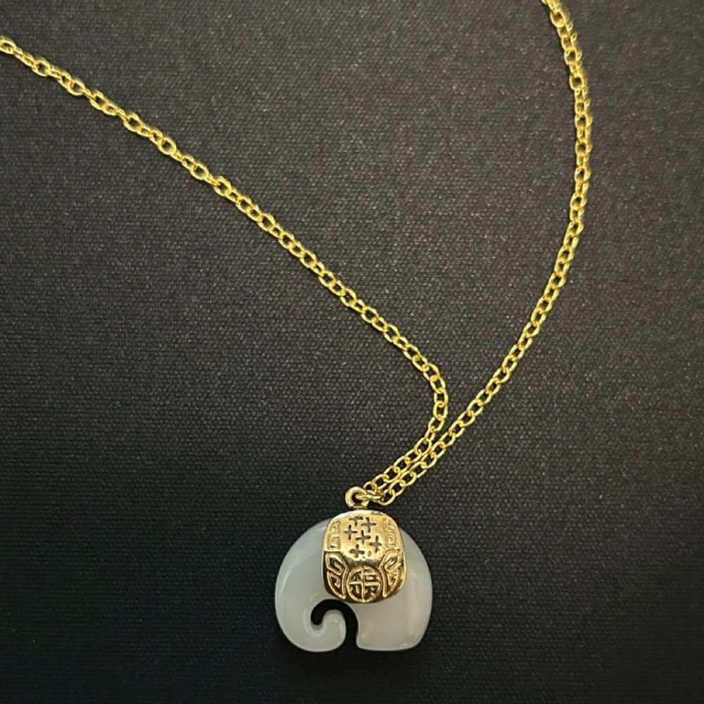 Lucky Elephant Gold Pendant Necklace // NEW
